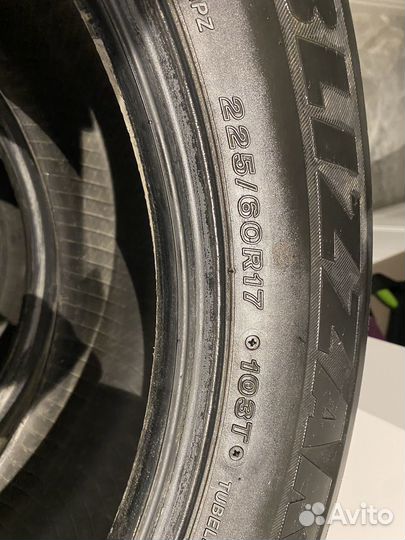 Bridgestone Blizzak Spike-01 225/60 R17 103T