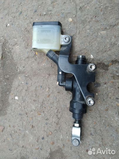 Машинка тормозная задняя triumph tiger