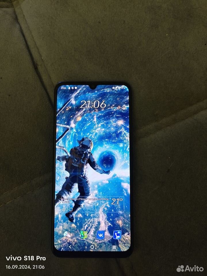 Vivo V21e, 8/128 ГБ