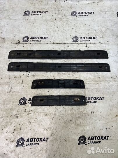 Накладки порогов Nissan Primera P11