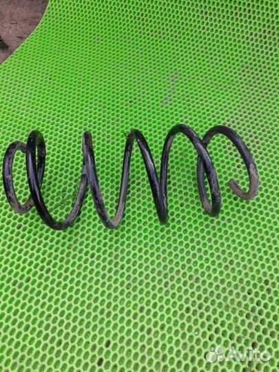 Пружина передняя Ford Fusion хетчбек fxjc 2006