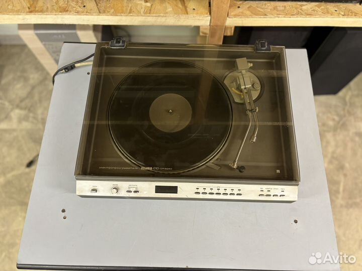 Виниловый проигрыватель эстония 010