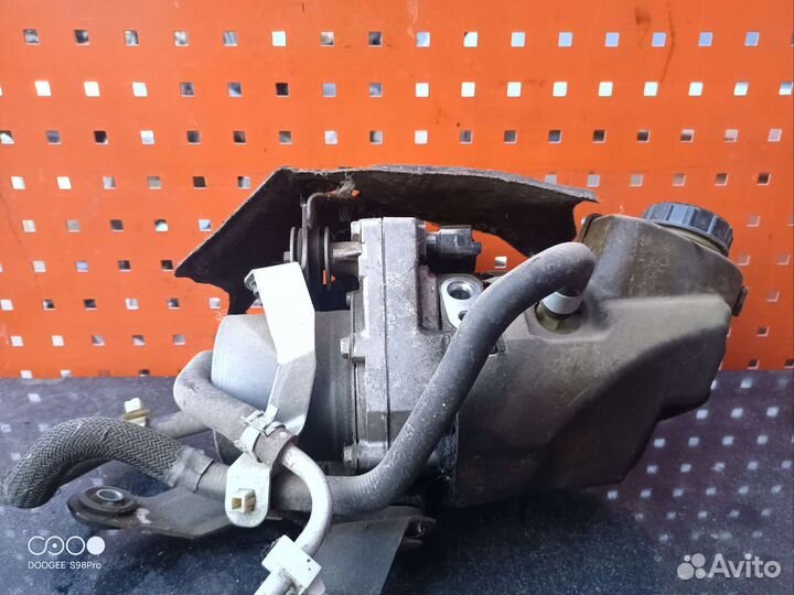 Насос гидроусилителя Nissan Teana j33