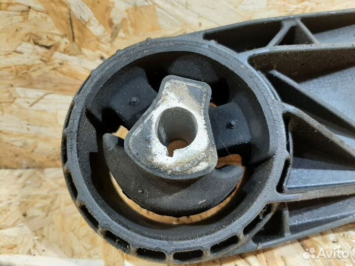 Нижняя опора Opel Astra J