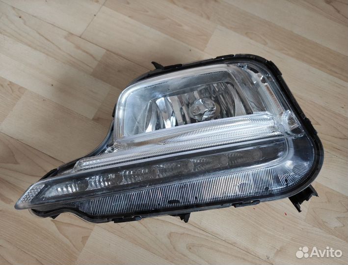 Фара битая дхо противотуманная правая Kia Rio 2016