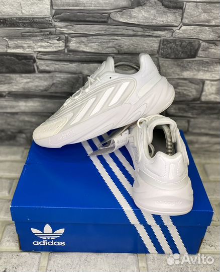 Кроссовки adidas Ozelia