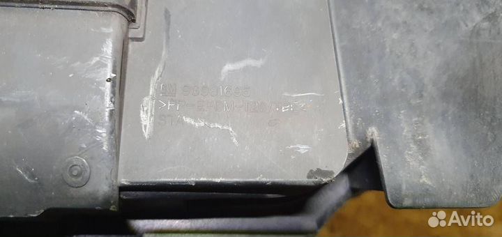 Кожух замка капота Chevrolet Cruze 2009-2016