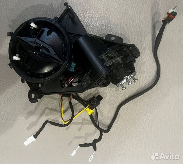 Накладка зеркала левая BMW X2 F39