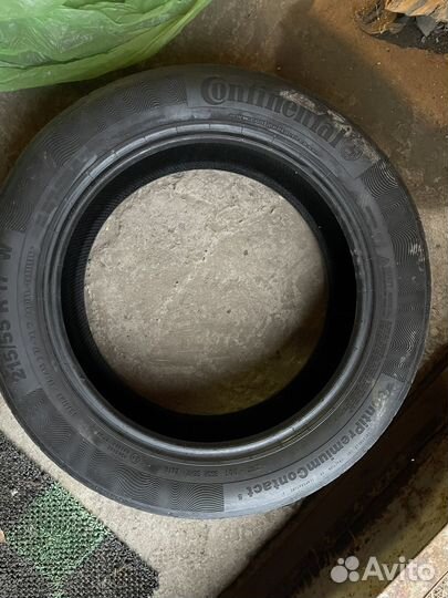 Continental ContiPremiumContact 5 215/55 R17 94W