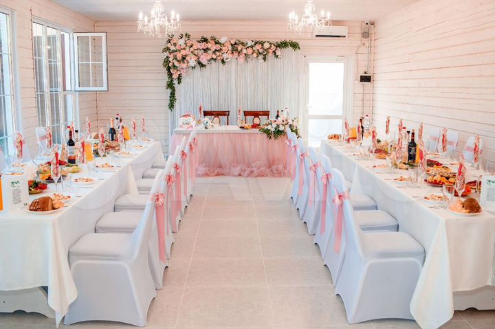 Коттедж 270 м² на участке 12 сот.