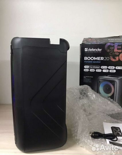 Портативная колонка с подсветкой новая Defender