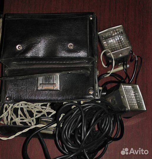 Фото вспышка Canon 300EZ и metz 36C-2