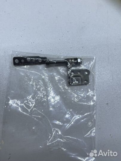 Правоя петля asus ZenBook UX310