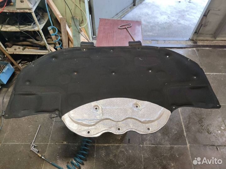 Шуба капота Mercedes-Benz C-Класс W204/S204