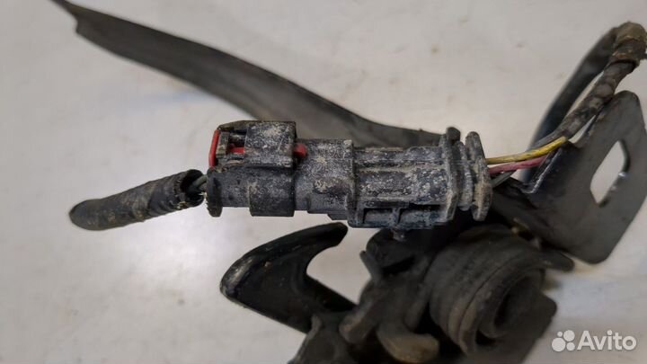 Замок капота Chevrolet Trax, 2020