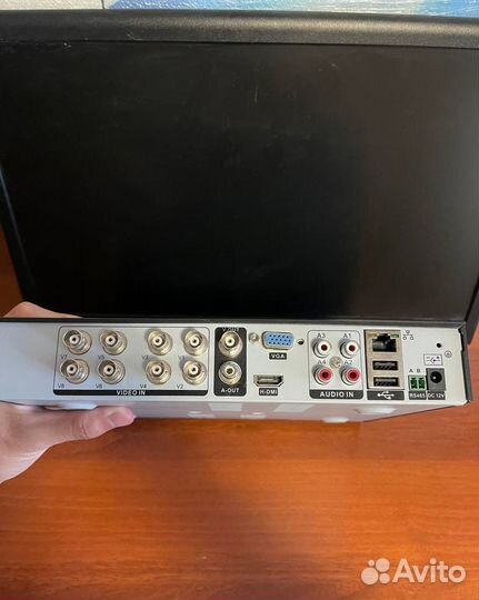 Монитор лос+видеорегистратор 4 канальный
