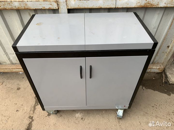 Тумба на колесах с подогревом тарелок hl6232sv