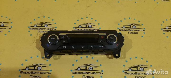 Блок управления климатом Ford Focus 3