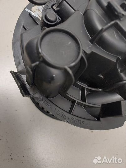 Двигатель отопителя Renault Megane 2