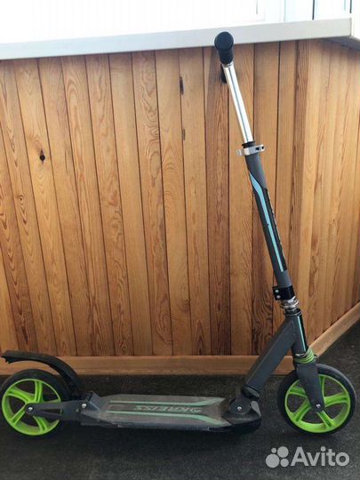 Двухколёсный самокат с амортизаторами