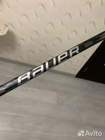 Клюшка хоккейная правый хват bauer