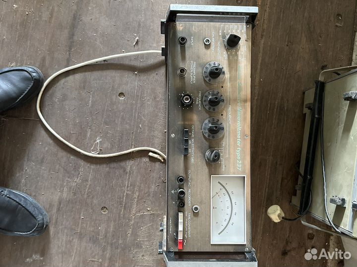 Selective Nanovoltmeter type 237