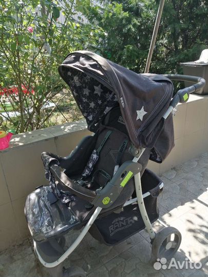 Прогулочная коляска