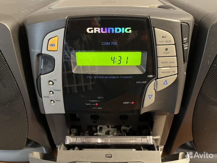 Магнитола Grundig CDM 700