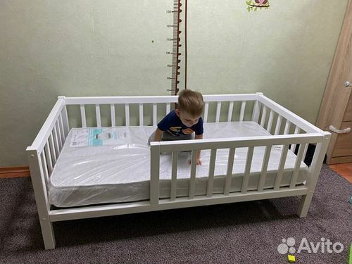 Кроватка высокий борт из натурального дерева от 2х