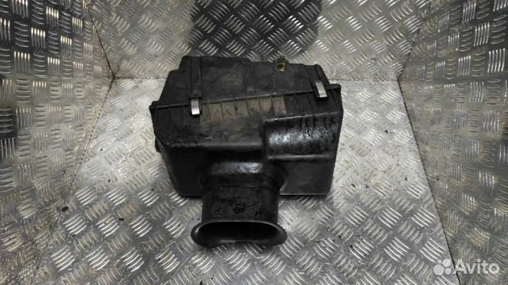 Корпус воздушного фильтра BMW5 E341990