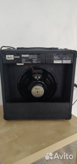 Комбоусилитель Behringer GTX30