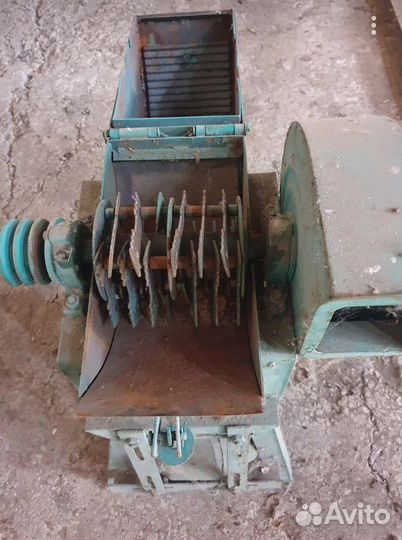 Зернодробилка молотковая