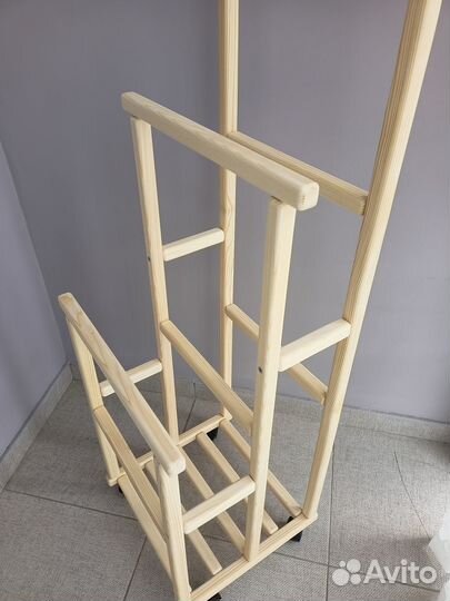 Вешалки для полотенец, одежды