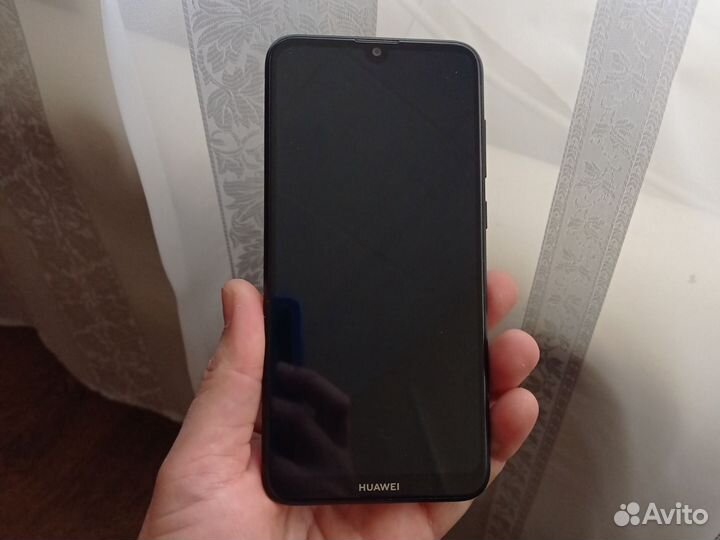 HUAWEI Y7 (2019), 3/32 ГБ