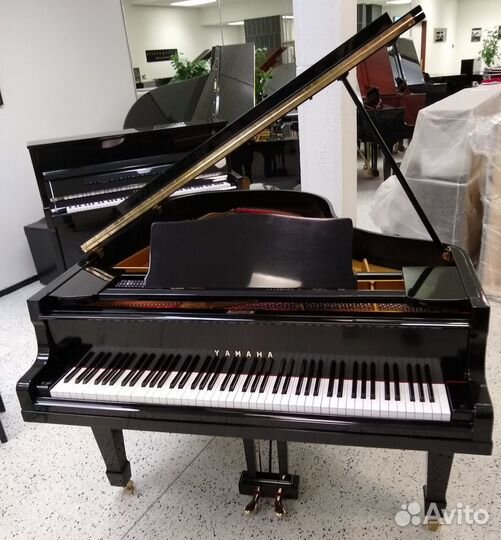 Акустический рояль Yamaha + Аксессуары