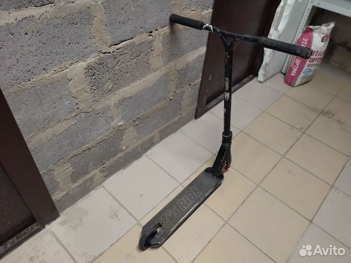 Подростковый трюковой самокат б/у