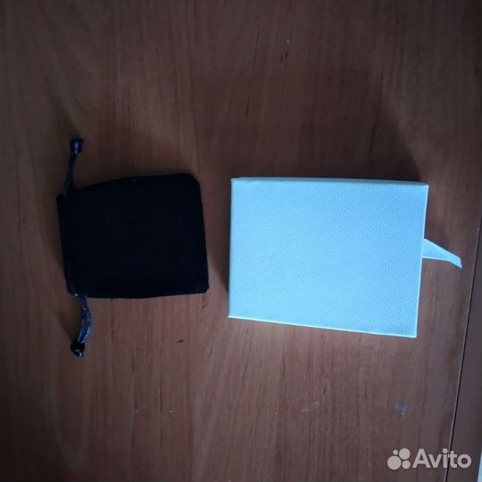 Коробочка и бархатный мешочек