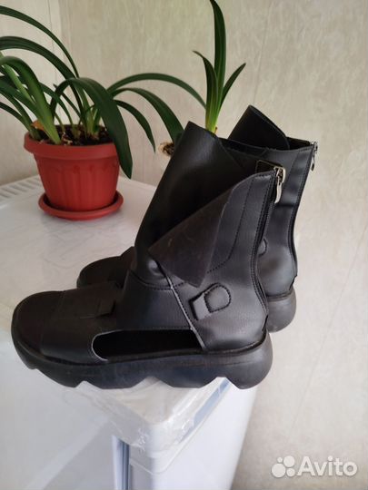 Босоножки - ботинки женские