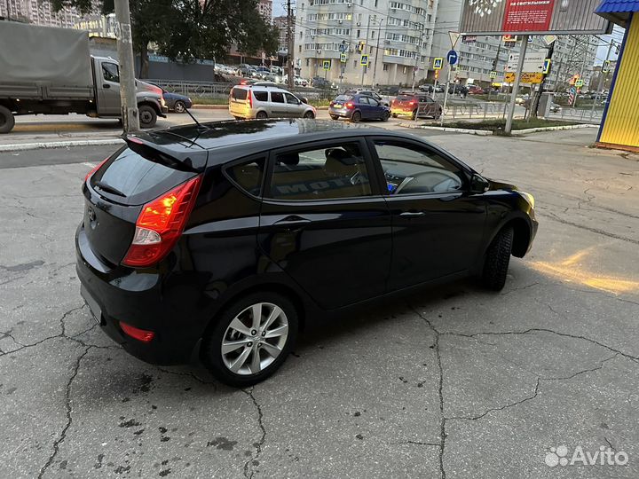 Hyundai Solaris 1.4 AT, 2012, 112 000 км