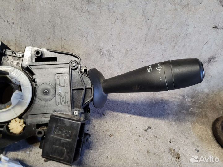 Подрулевой переключатель renault logan 2014