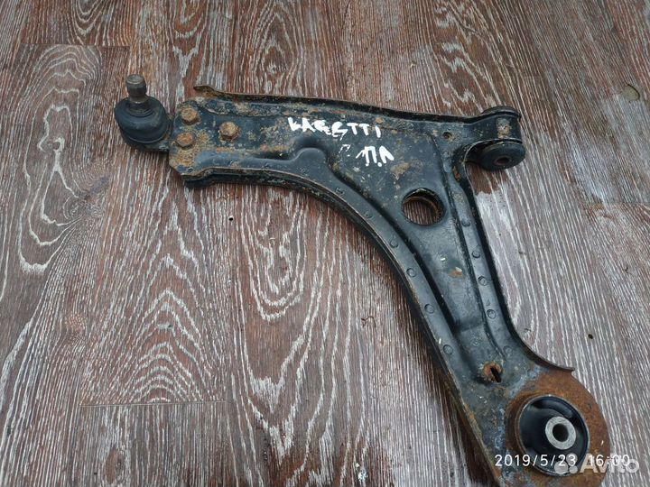 Рычаг передний левый для Chevrolet Lacetti