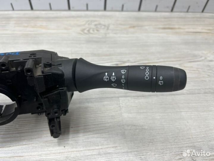 Переключатель подрулевой Renault Duster пробег