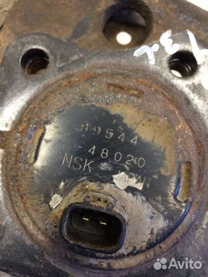 Ступица задняя левая Toyota Camry