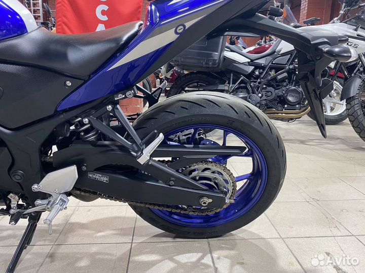 Yamaha YZF-R3 ABS