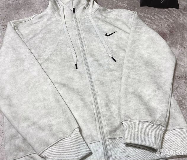 Спортивные костюмы Nike