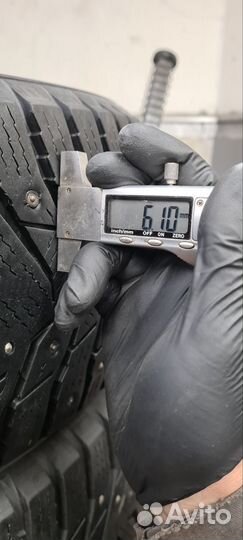 Kumho WinterCraft Ice WI31 215/60 R16 99T