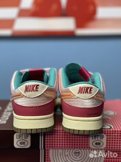 Nike dunk x social status strawberry milk