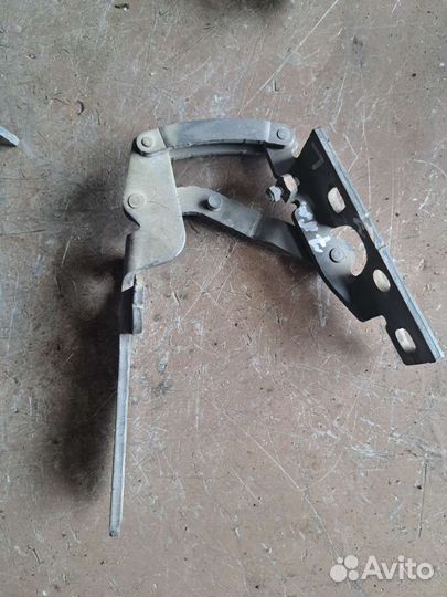 Петля капота BMW E65 е66