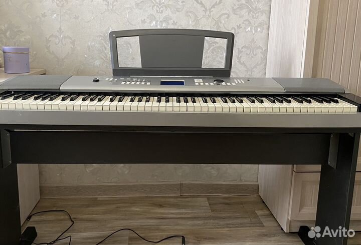 Цифровое пианино yamaha portable grand dgx-520