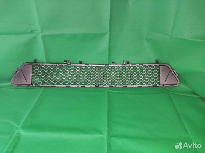 Решетка бампера Mercedes E-class W212 2009-13 AMG